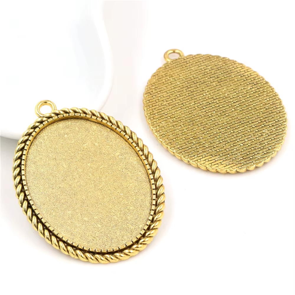 Pendentif en Bronze Plaqué Argent et Noir avec Cadre de Cabochon, Nouvelle Mode de Style Simple, Tai