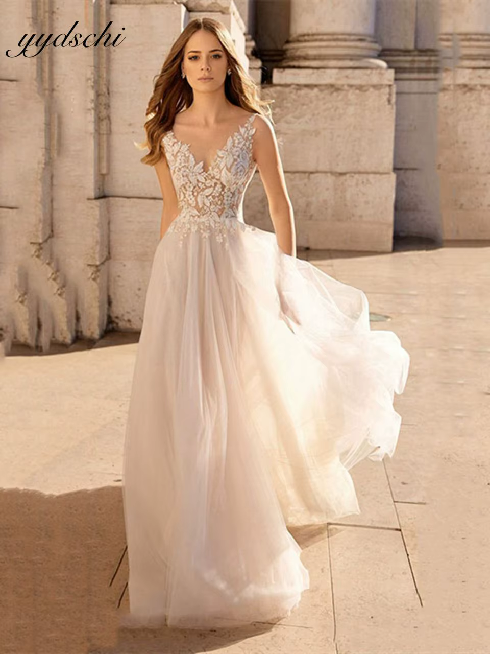 Robes de mariée bohèmes 2026 à col en V, sans manches, dos nu, avec appliques, en tulle fendu, coupe