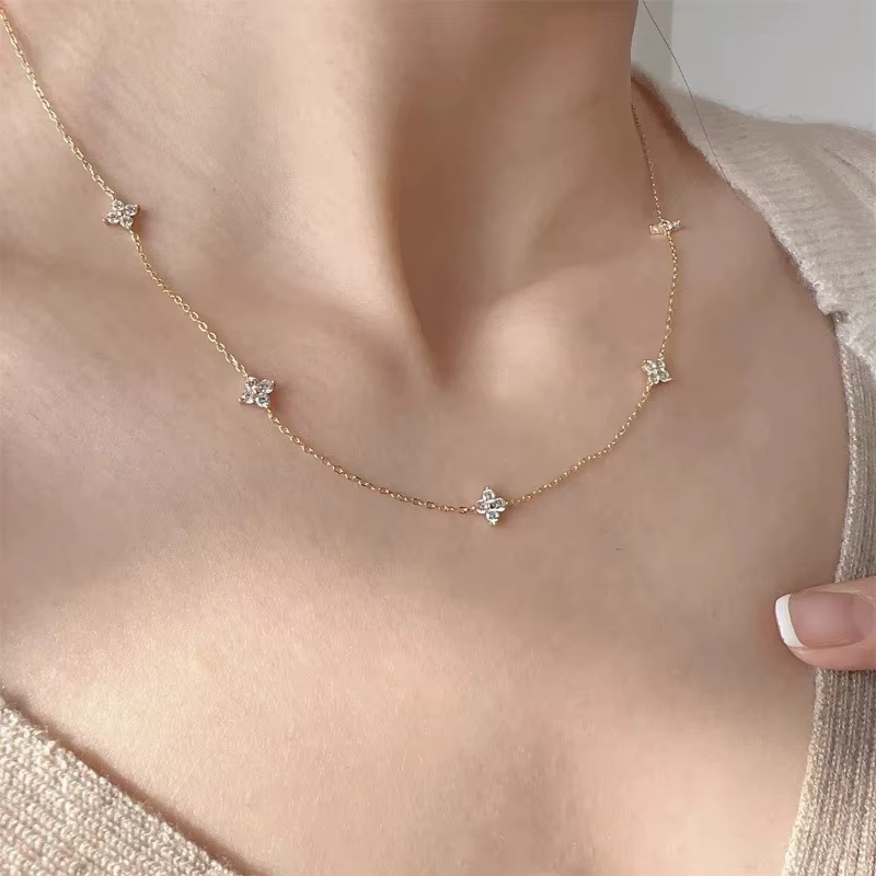 ANENJERY – collier à fleurs à quatre feuilles pour femmes, chaîne de clavicule de luxe délicate, cad