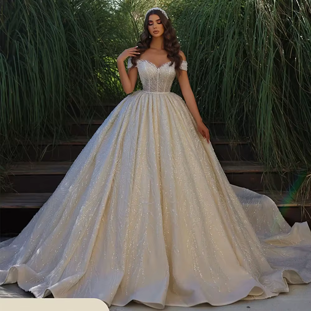 Robe de mariée personnalisée à col cœur et épaules dénudées, robe de bal de mariée en perles, robe d