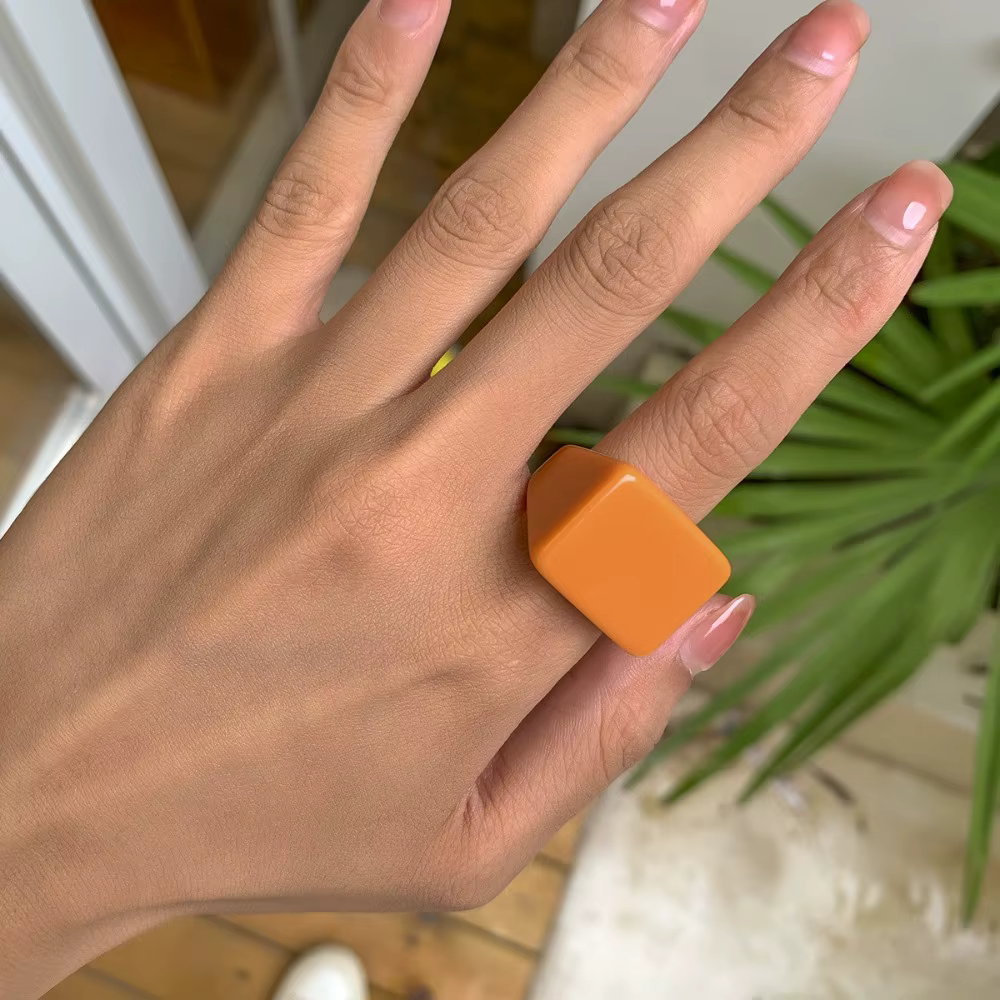 Bague acrylique colorée pour femmes, nouvelle mode, bague carrée géométrique de tempérament simple, 