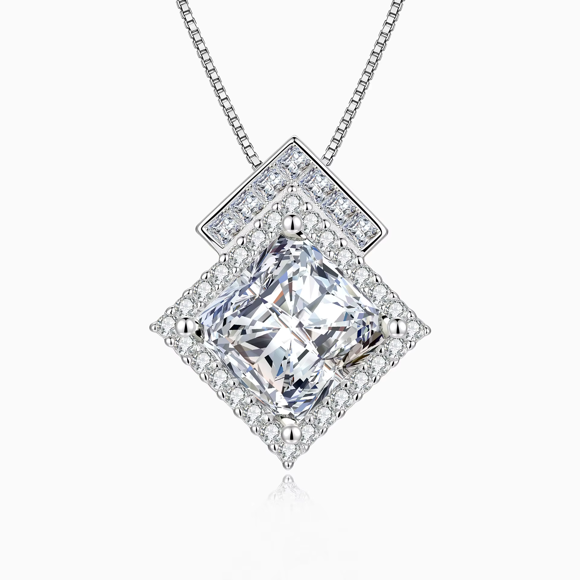 Collier en argent sterling S925 avec pendentif exagéré micro-serti en forme de cube de sucre, moissa