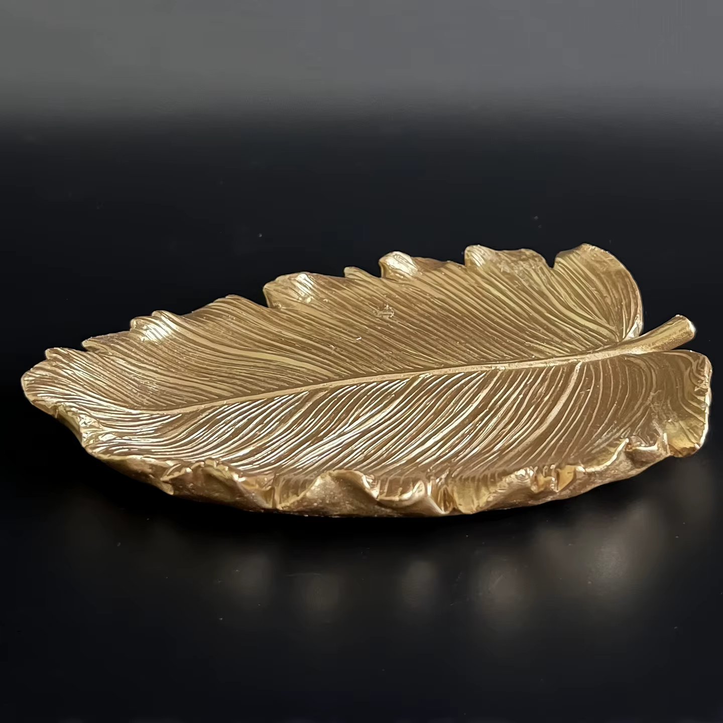 Plateau à bijoux en forme de feuille, assiette à serviettes, plat à bibelots dorés, petits anneaux, 