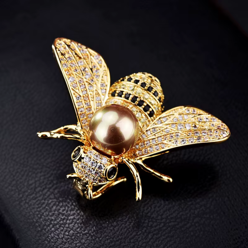 Broche de marque célèbre