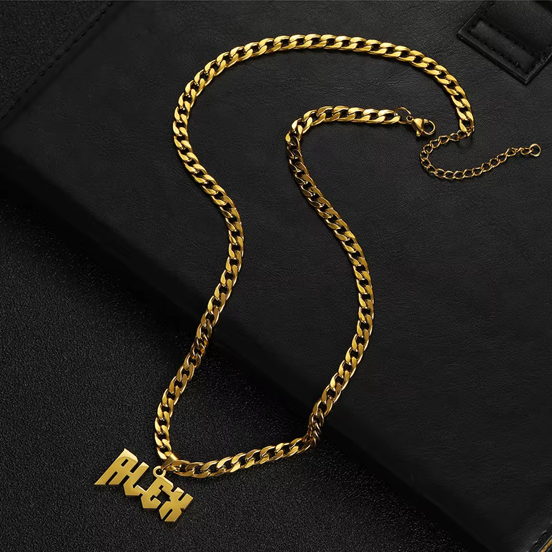 Collier pendentif avec nom personnalisé