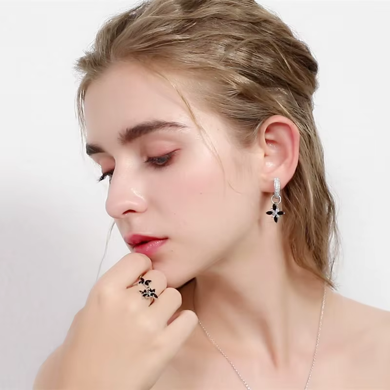 Black Awn 2025 nouveaux bijoux à la mode couleur argent