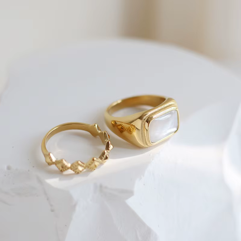 Amaiyllis-Bague naren nacre blanche incurvée pour femme