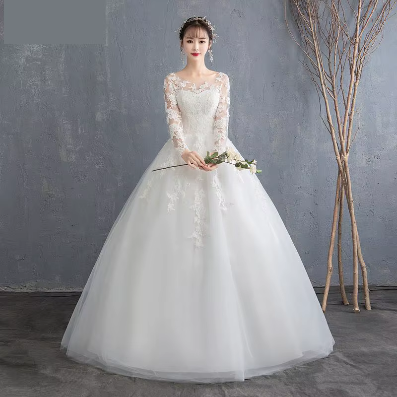 Robe de mariée à lacets brodée