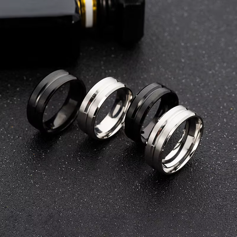 Bague de mariage pour homme BASIC noire pure 8MM en acier inoxydable mat avec rainures brossées, alliance de mariage, cadeaux de la Saint-Valentin