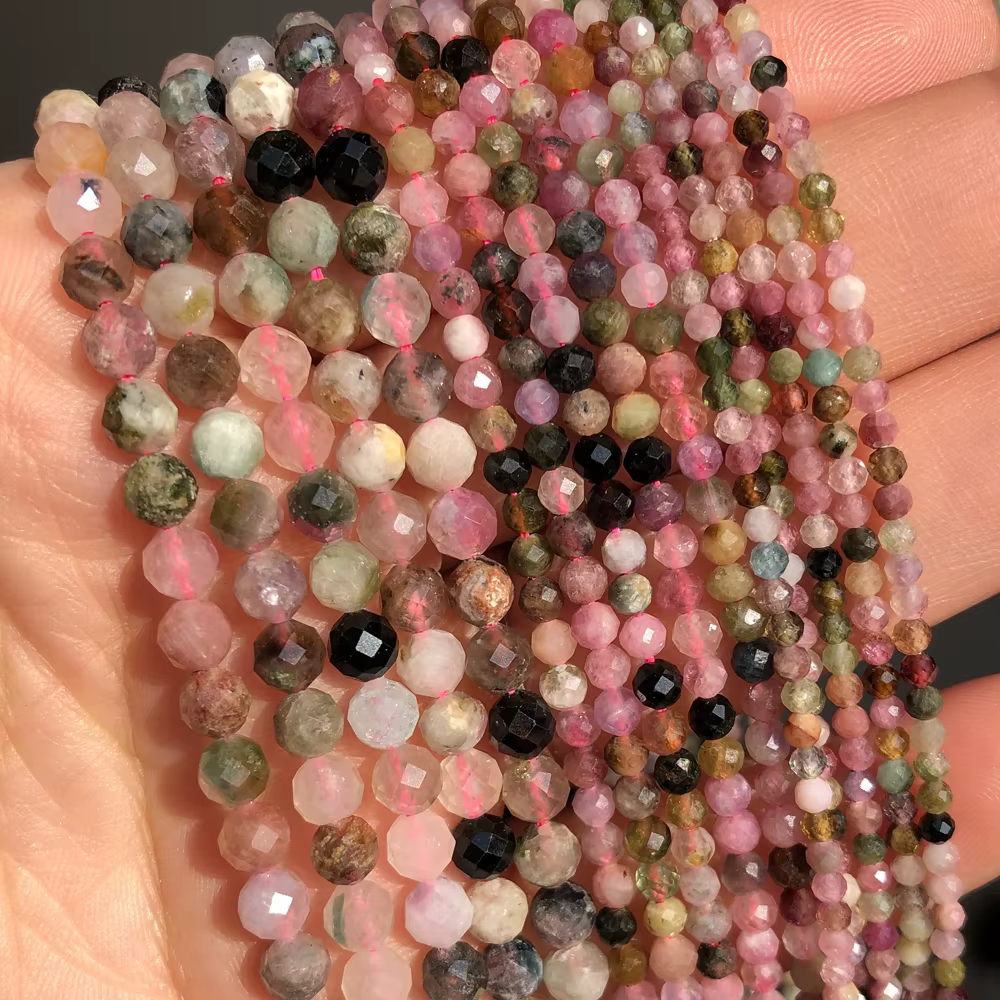 Perles de Tourmaline colorées à facettes naturelles