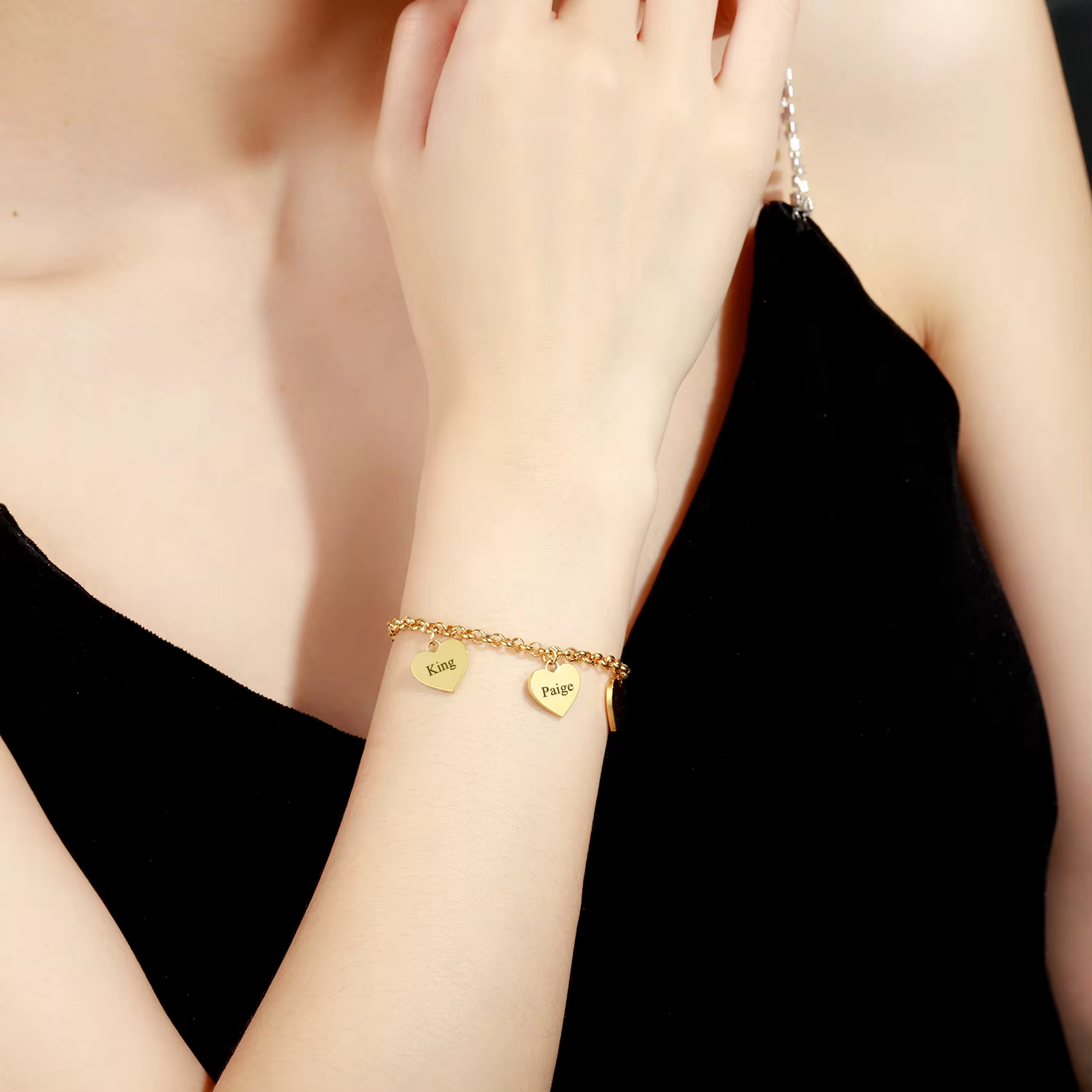 Bracelet à breloques en forme de cœur gravé