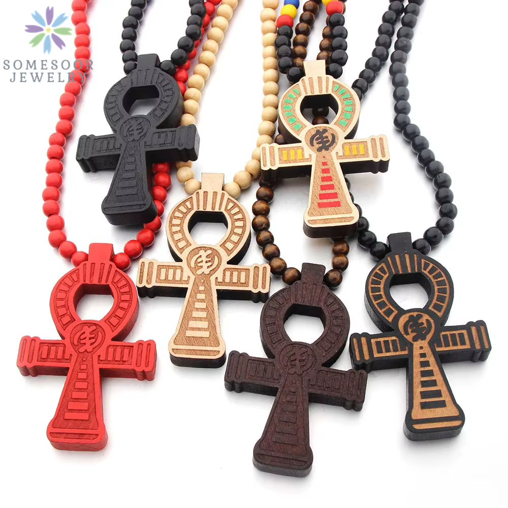 Collier pendentif en bois africain