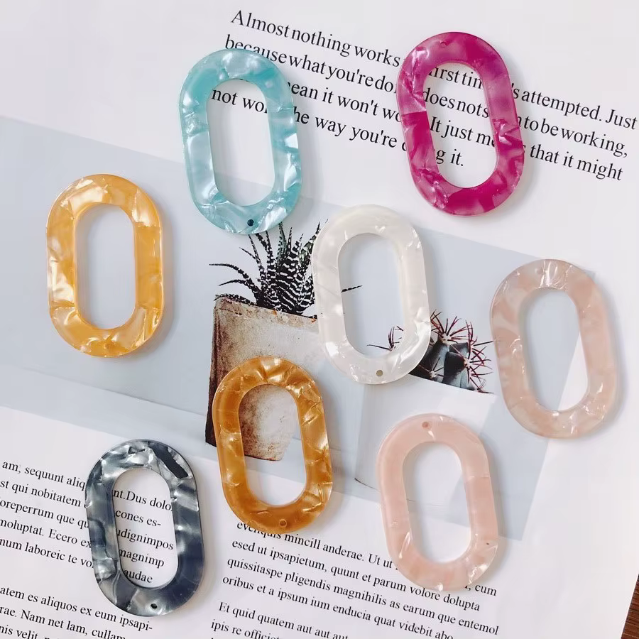 Perles d'acide acétique pour la fabrication de bijoux