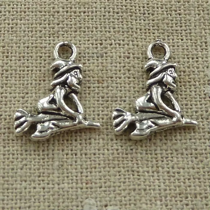 Breloques de sorcière en argent tibétain