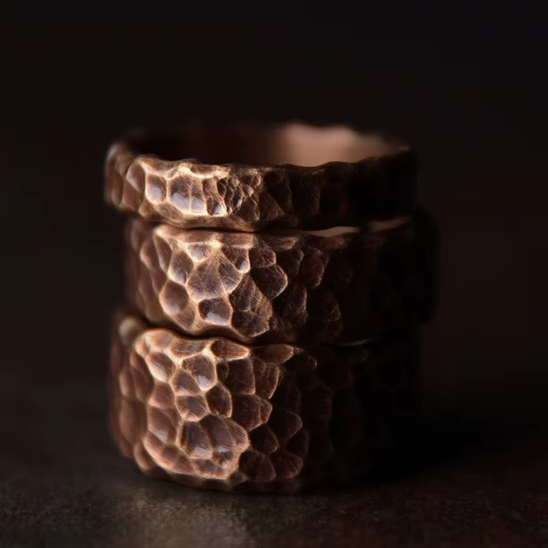 Bague Tibétaine en Cuivre Massif Battue à la Main
