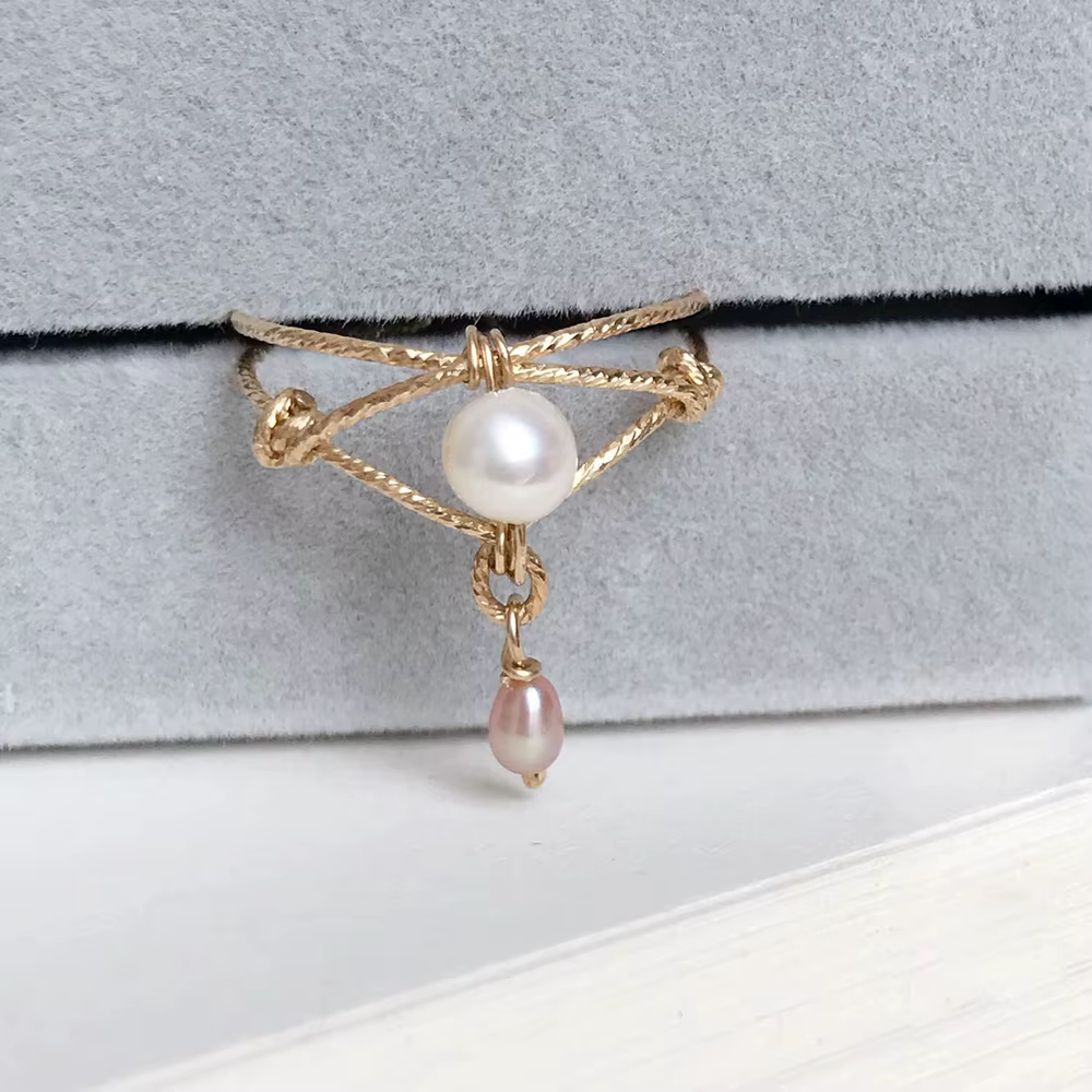 Bagues en perles naturelles faites à la main pour femmes