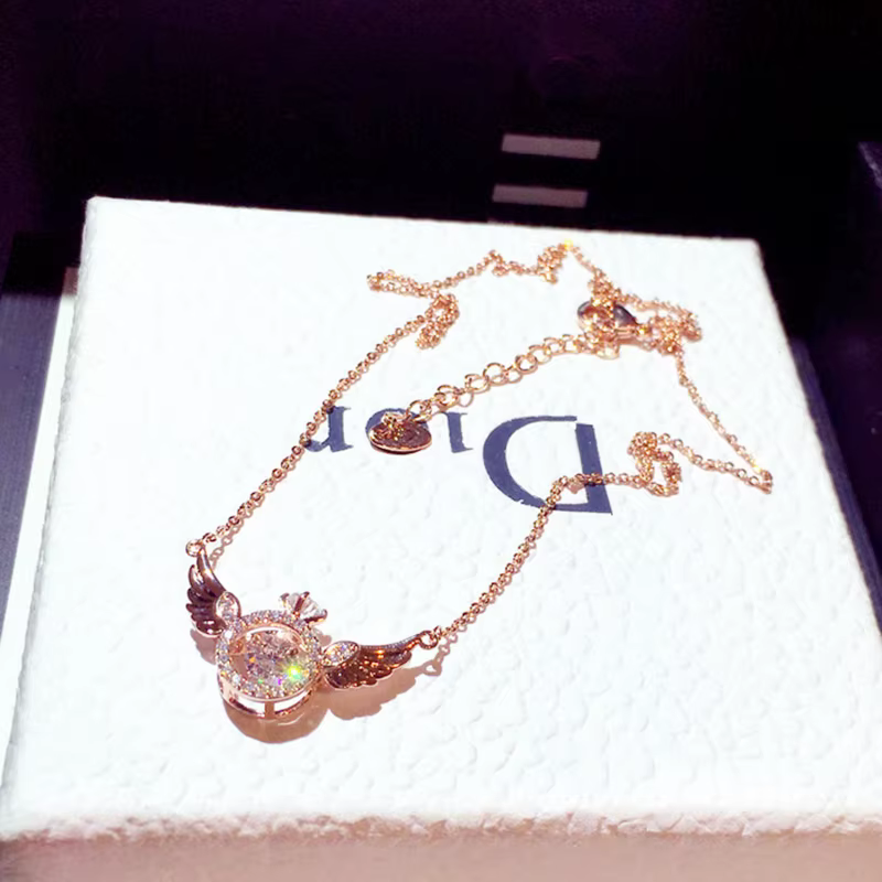 Collier à ailes d'angle en Zircon Super brillant pour femmes