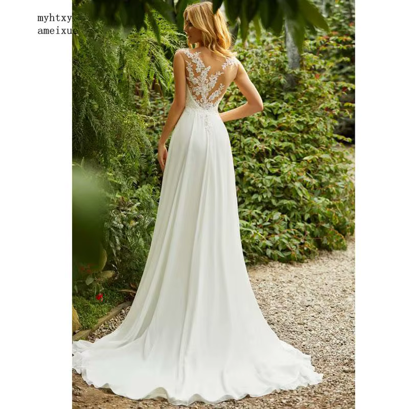 Robe de mariée bohème à col rond avec appliques en dentelle