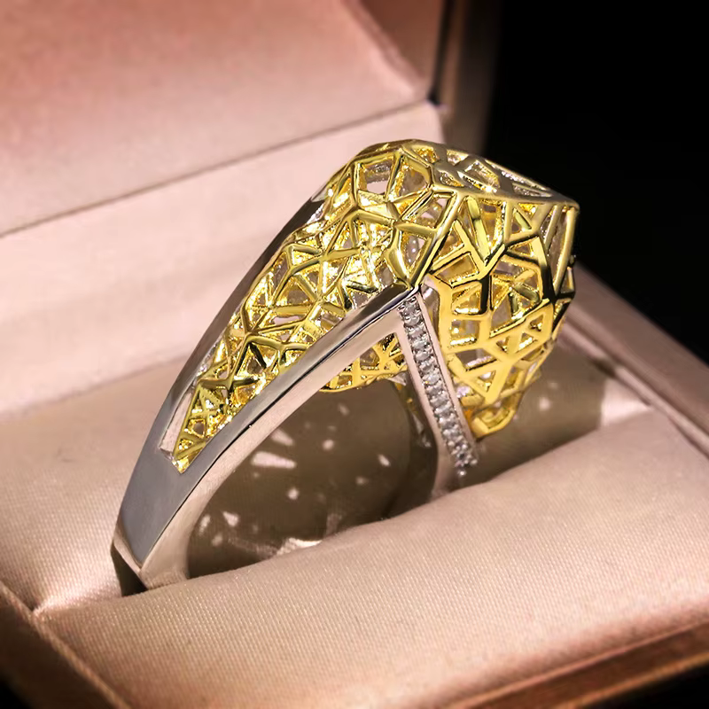 Bague de fiançailles géométrique exagérée pour femmes