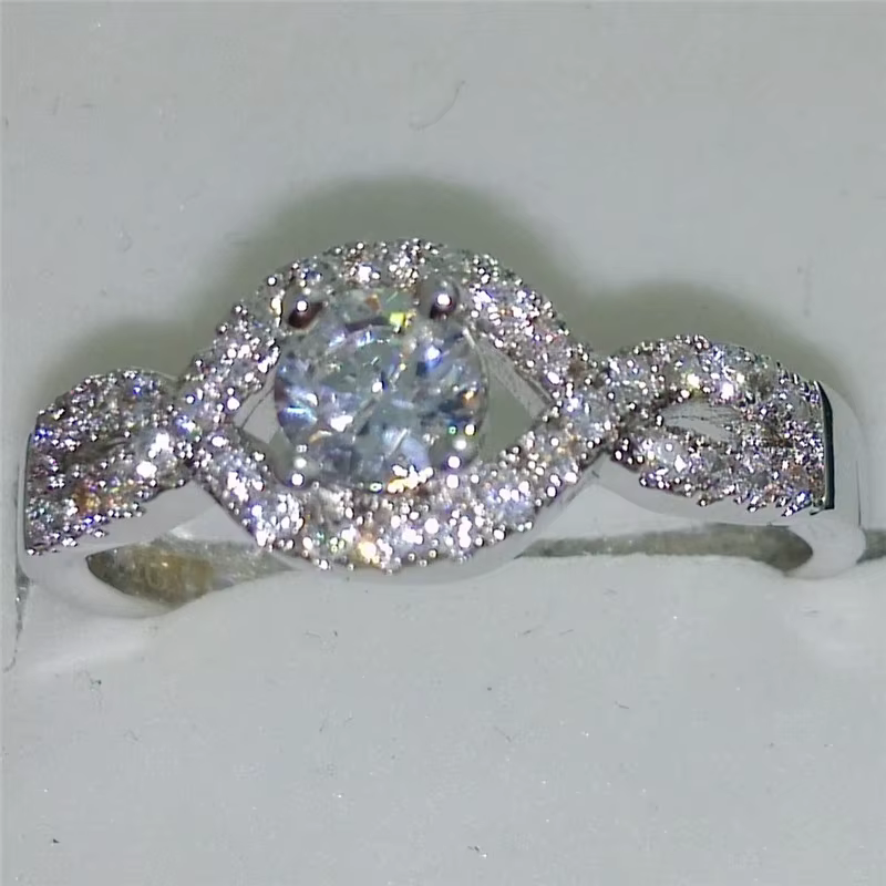 Bague en diamant de laboratoire rond en or 10 carats pour femme