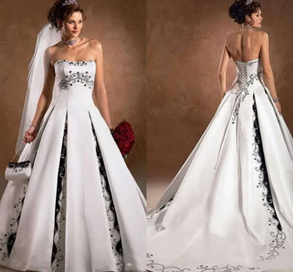 Robe de Mariée Noire et Blanche Sans Bretelles