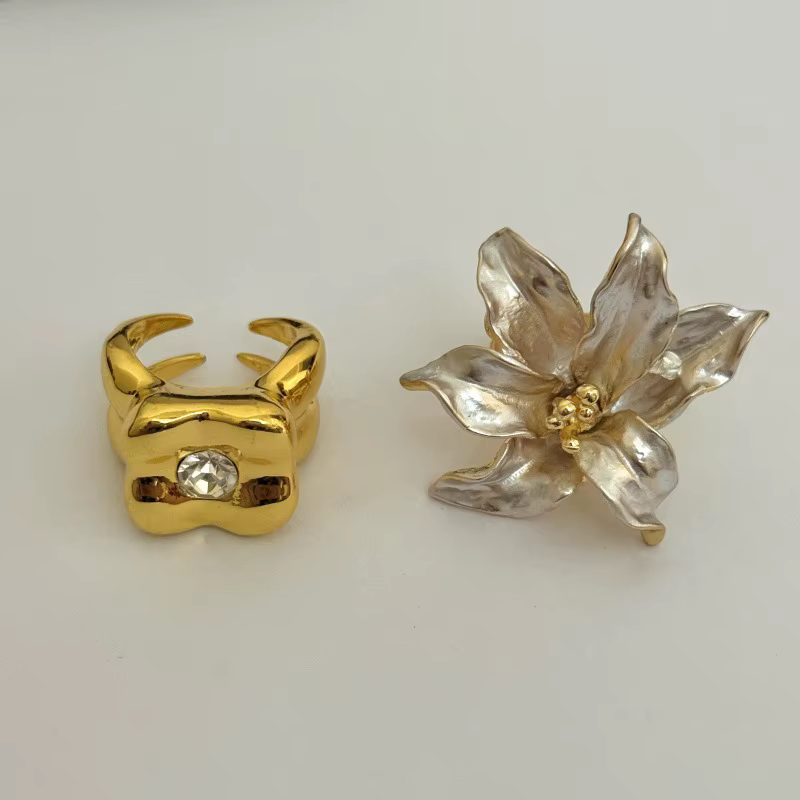 Nouvelle Bague Cocktail 2026 à Motif Floral pour Femme