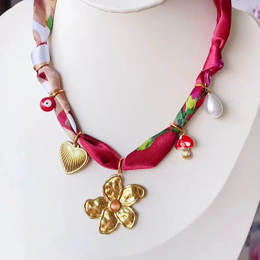 Collier Bandana doux avec pendentif cœur fleur soleil plaqué or pour femmes et filles