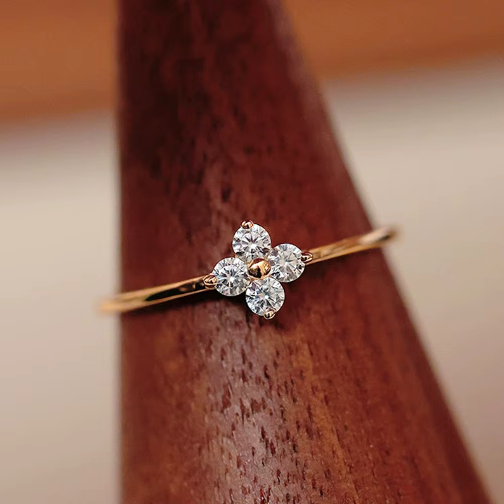 Bague en argent thaïlandais 925 incrustée de trèfle à quatre feuilles et de fleur de zircone pour femmes, Simple et élégante, porte-bonheur, bijoux cadeau d'anniversaire