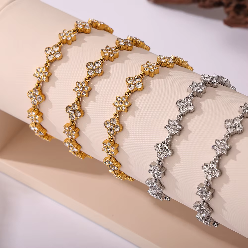 Bracelet Plaqué Or 18K Fleur Chic pour Femme
