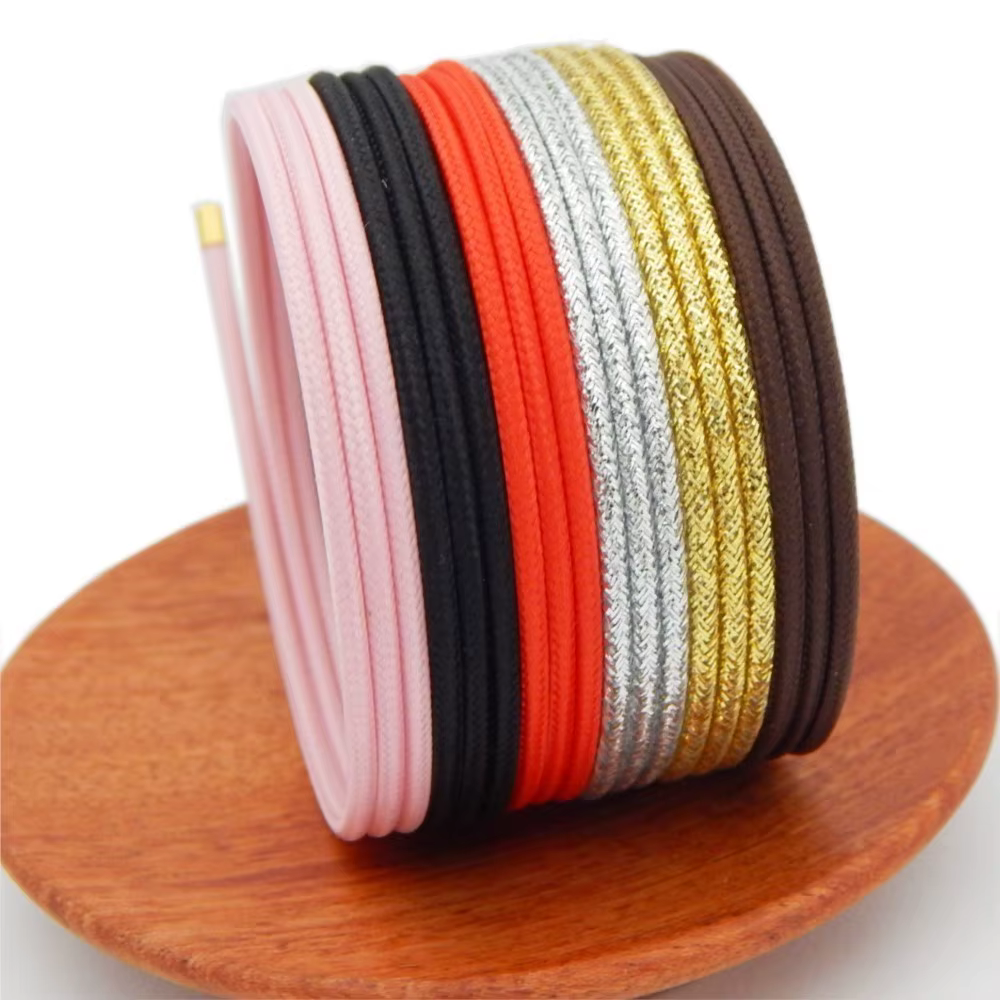 Corde magnétique multicolore 51cm