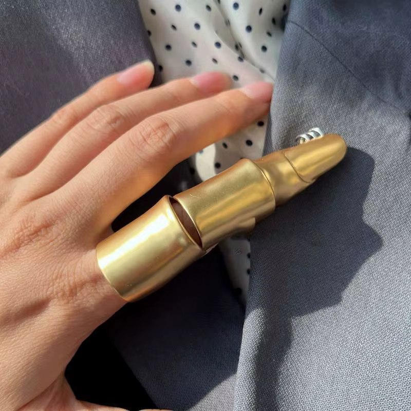 Bagues ouvertes ajustables en métal doré style armure exagérée pour femmes et hommes
