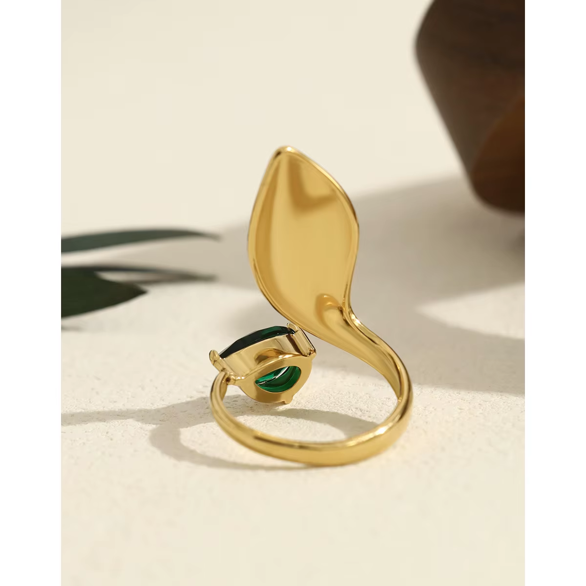YACHAN Nouveau bague serpent pour femmes en acier inoxydable plaqué or 18 carats avec cristal de zircon vert