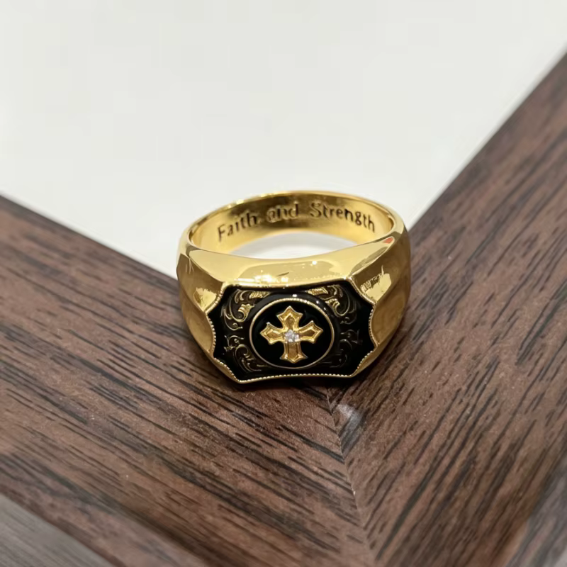 Bague pour homme de style punk inspirée des célébrités