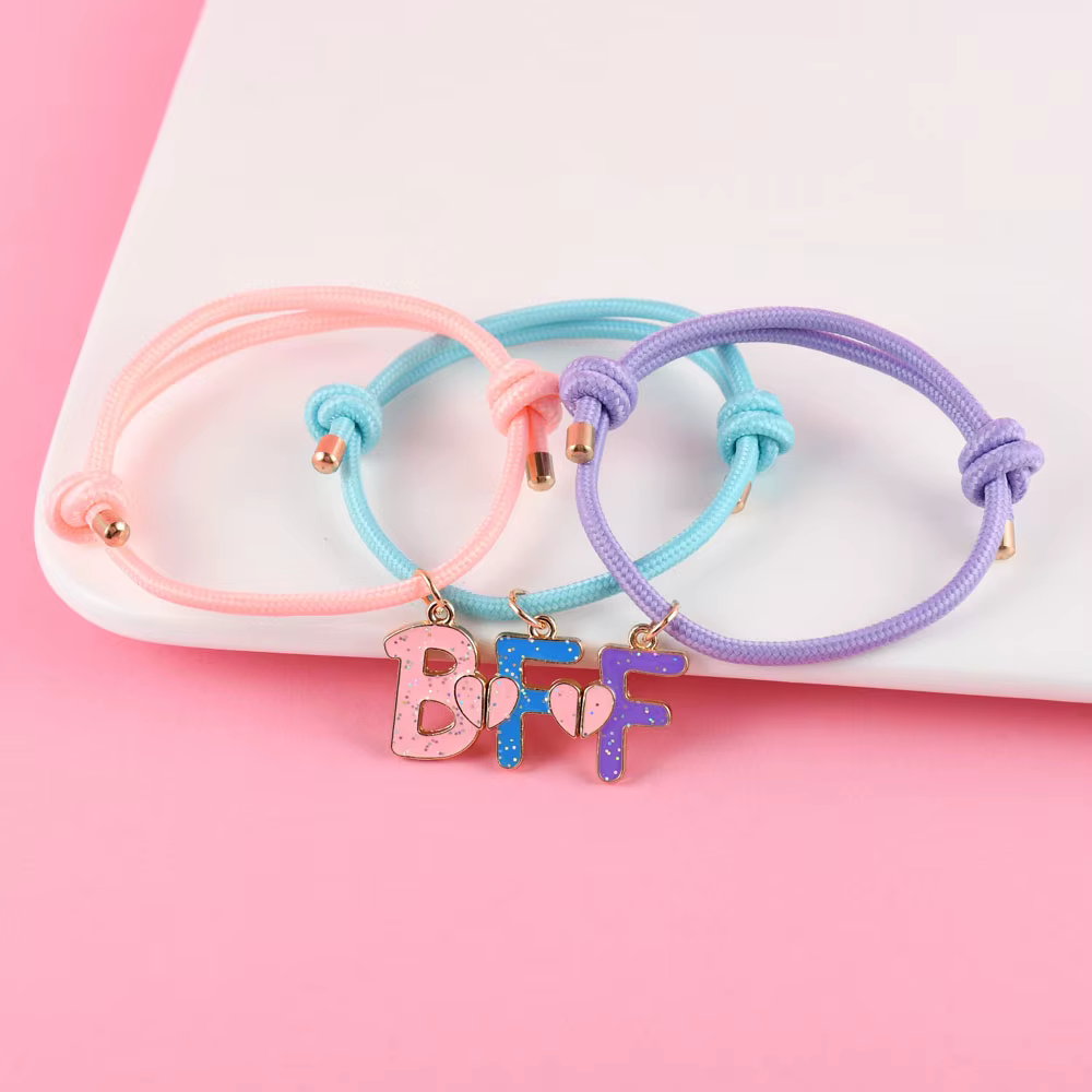 Bracelet avec lettres BFF en forme de cœur