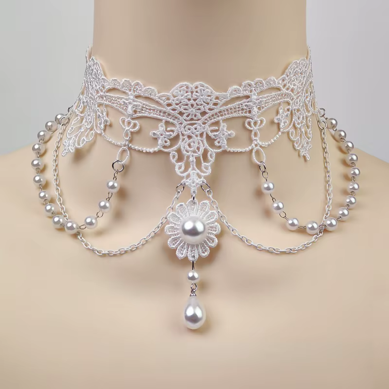 Collier de perles blanches