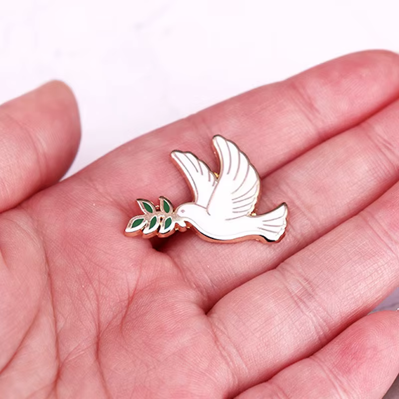 Broche en émail de branche d'olivier de colombe de la paix, insigne d'animal