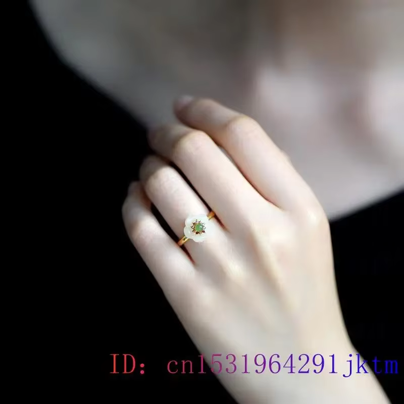 Anneaux de fleur de Jade blanc