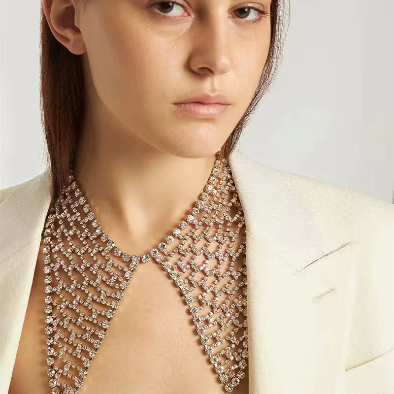 Collier en maille à la mode avec diamant d'eau