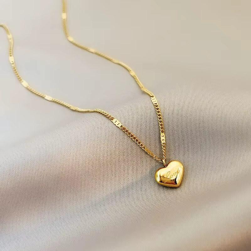 Collier couleur or, 1 pièce
