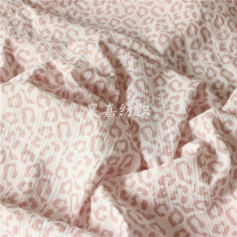 Tissu crêpe en coton imprimé léopard