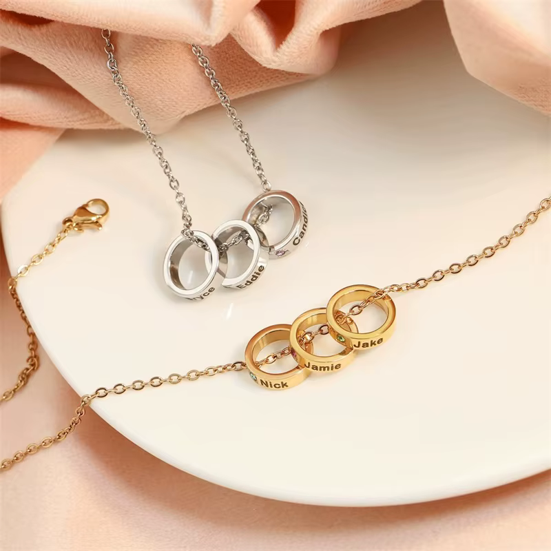 Collier personnalisé avec pierres de naissance pour 1 à 6 noms de famille
