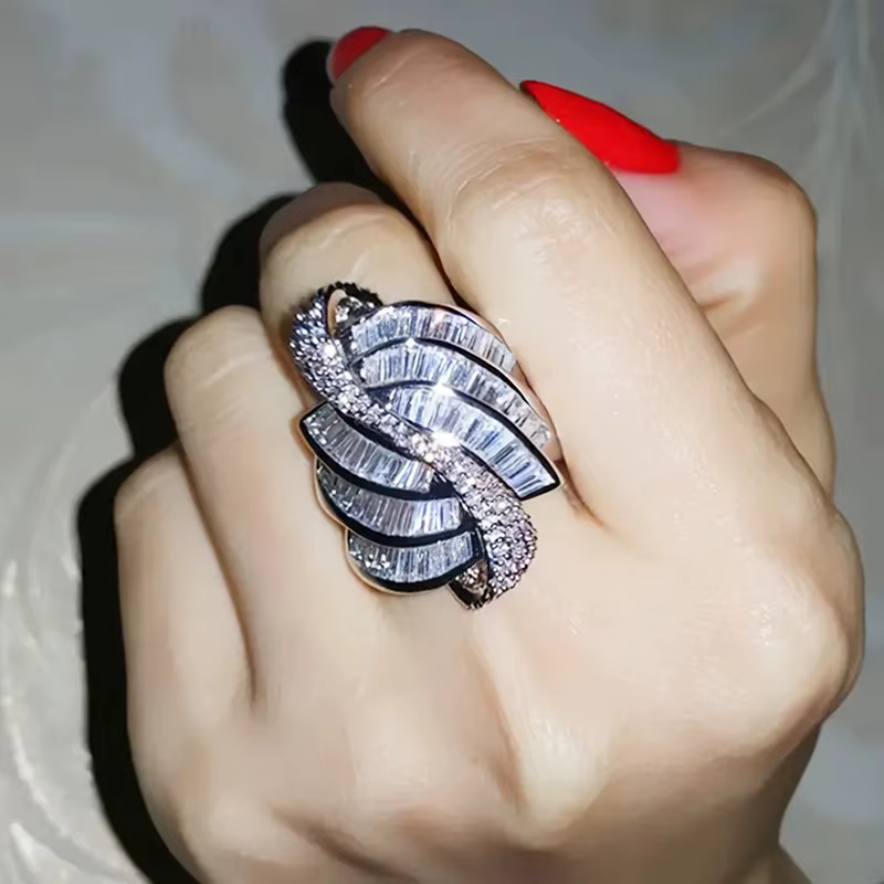 Bague vintage en or blanc 14 carats avec diamant de laboratoire