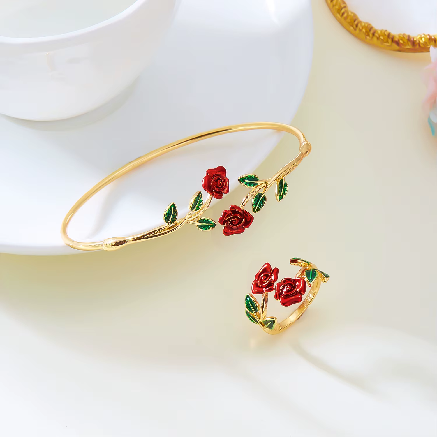 Ensemble de bracelets et bagues pour femmes