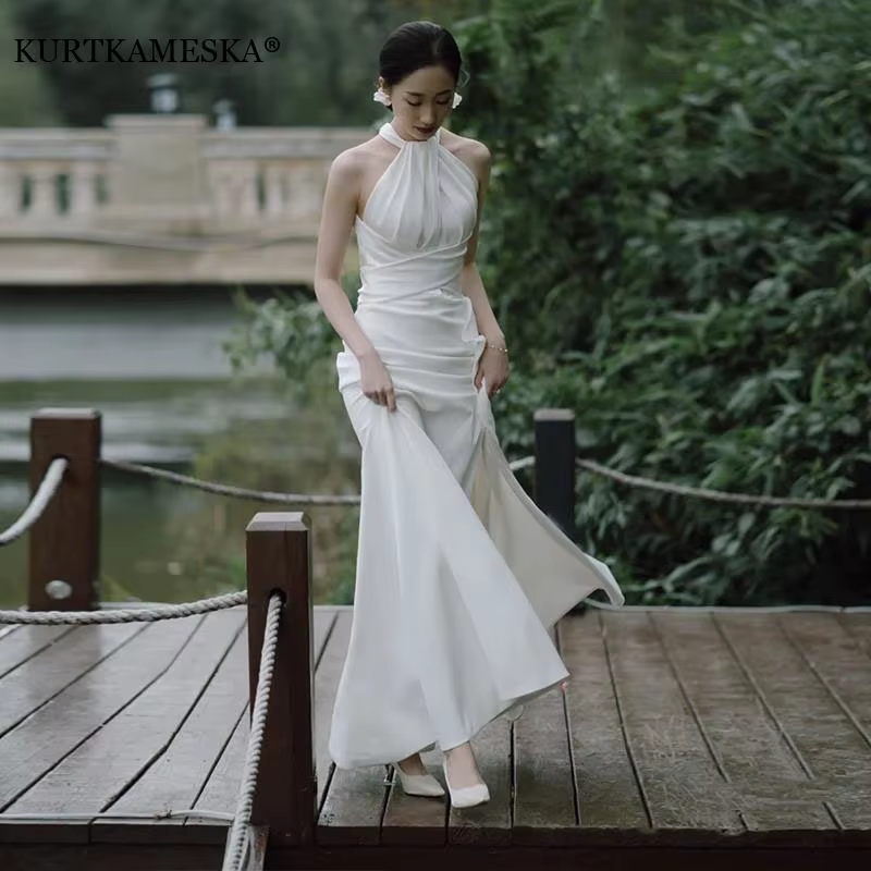 Robe de mariée en satin blanc simple pour femme