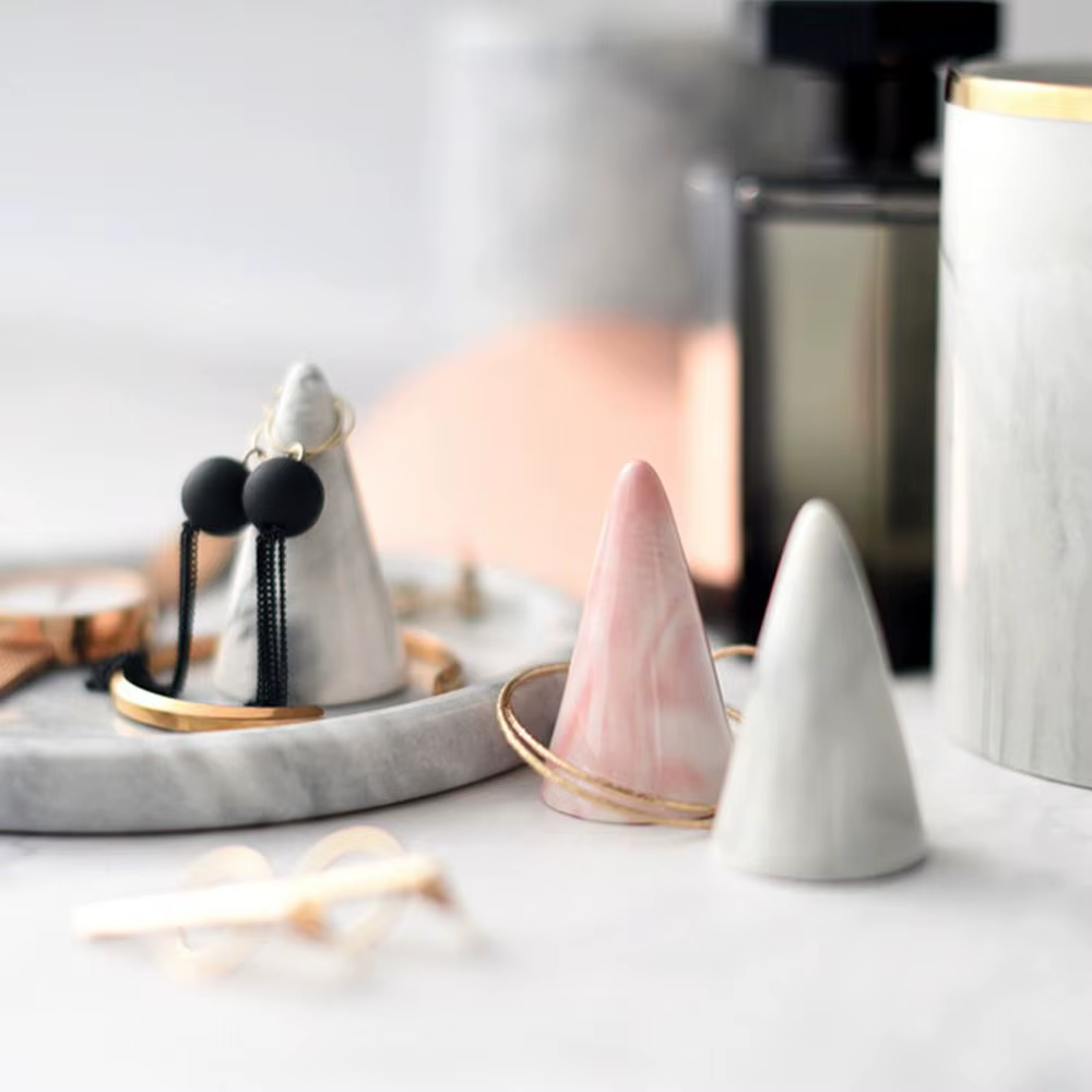 Présentoir à bijoux en céramique design style INS