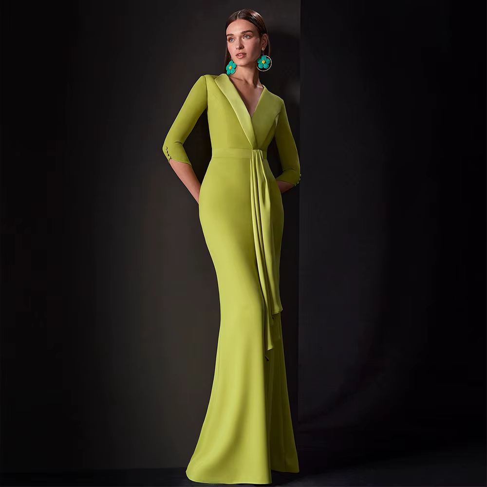 Robe d'invité de mariage vert bourgeon