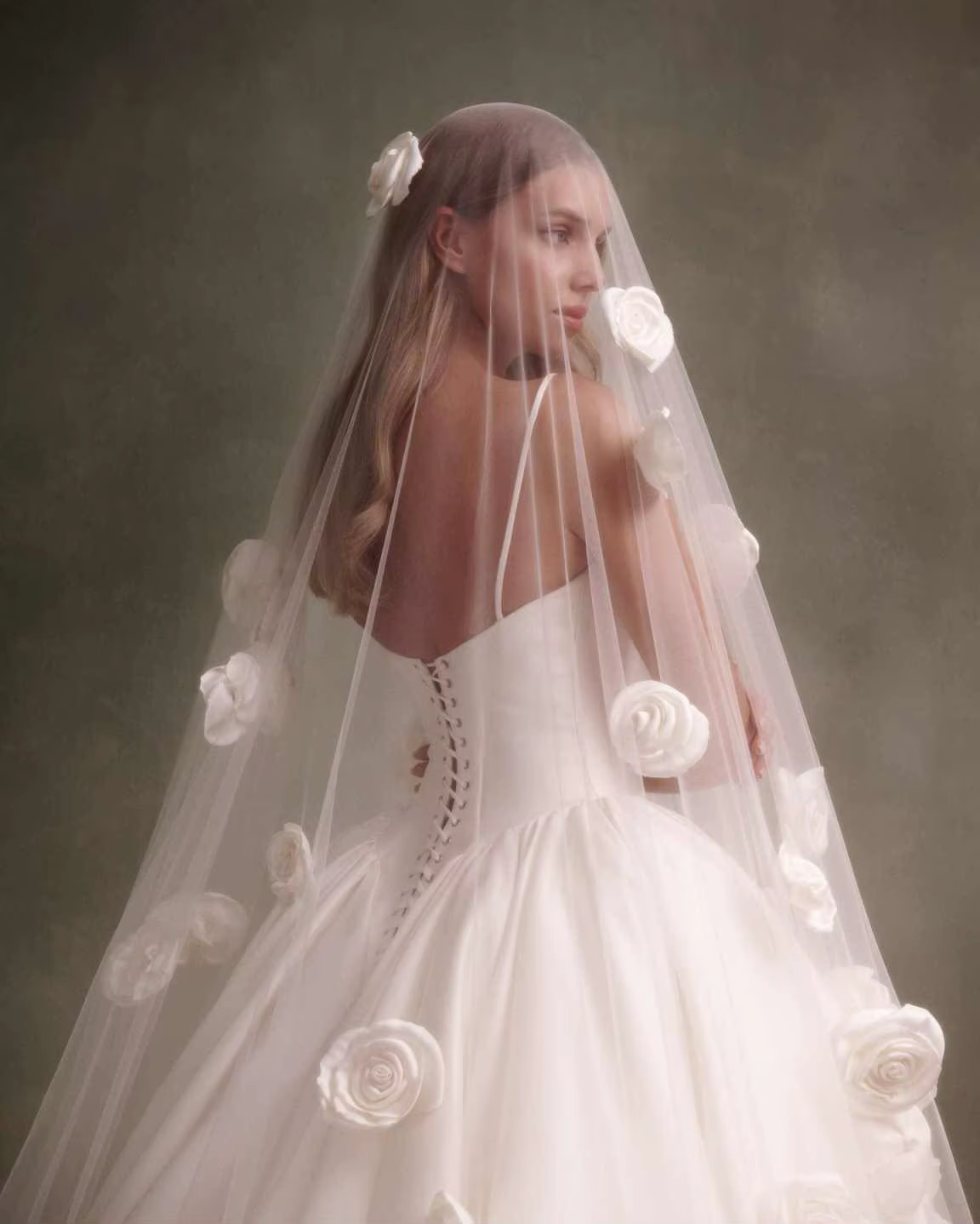 Voile de chapelle élégant voiles de mariage une couche Tulle 3D-fleurs Appliques dentelle
