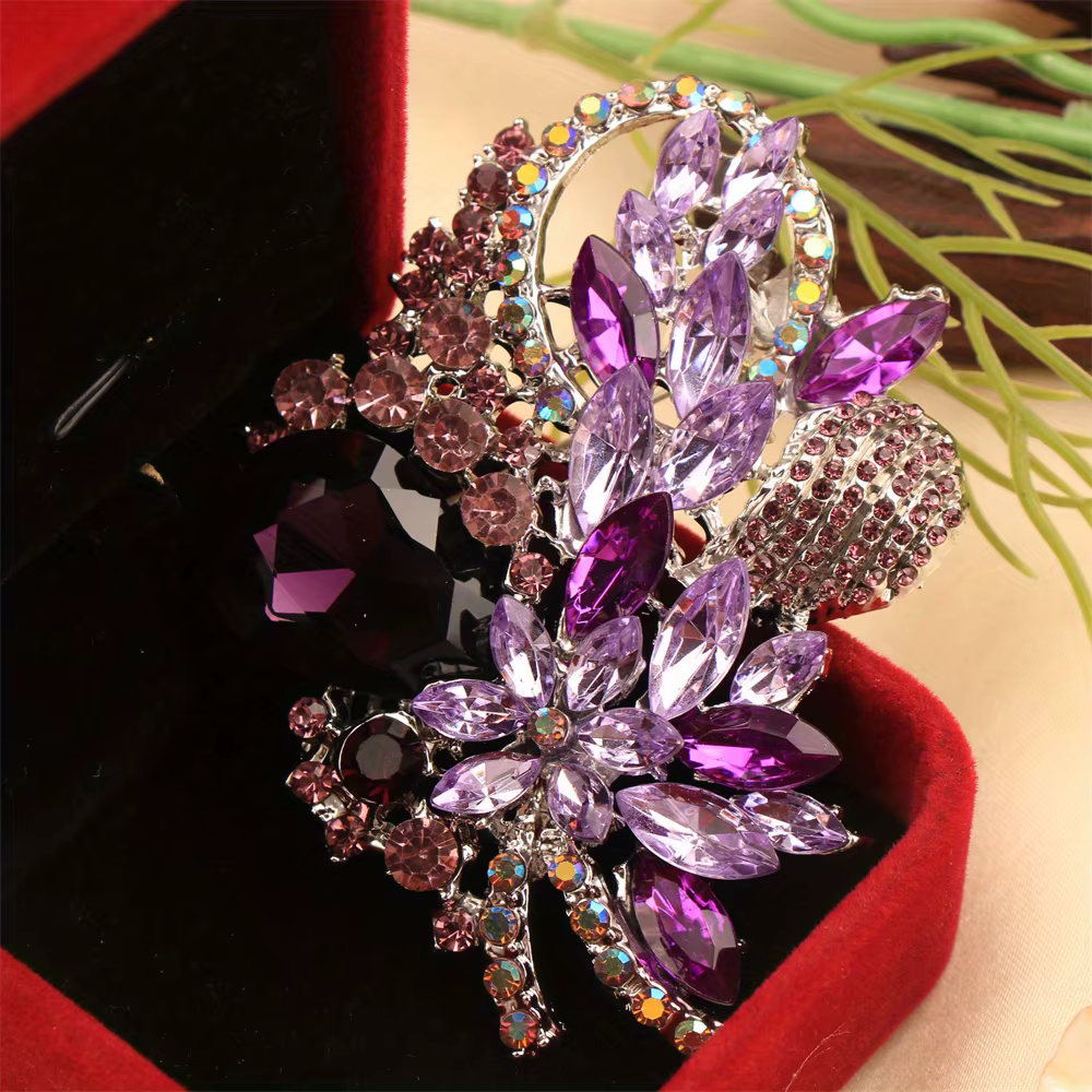 Broche au design floral de luxe baroque pour hommes et femmes