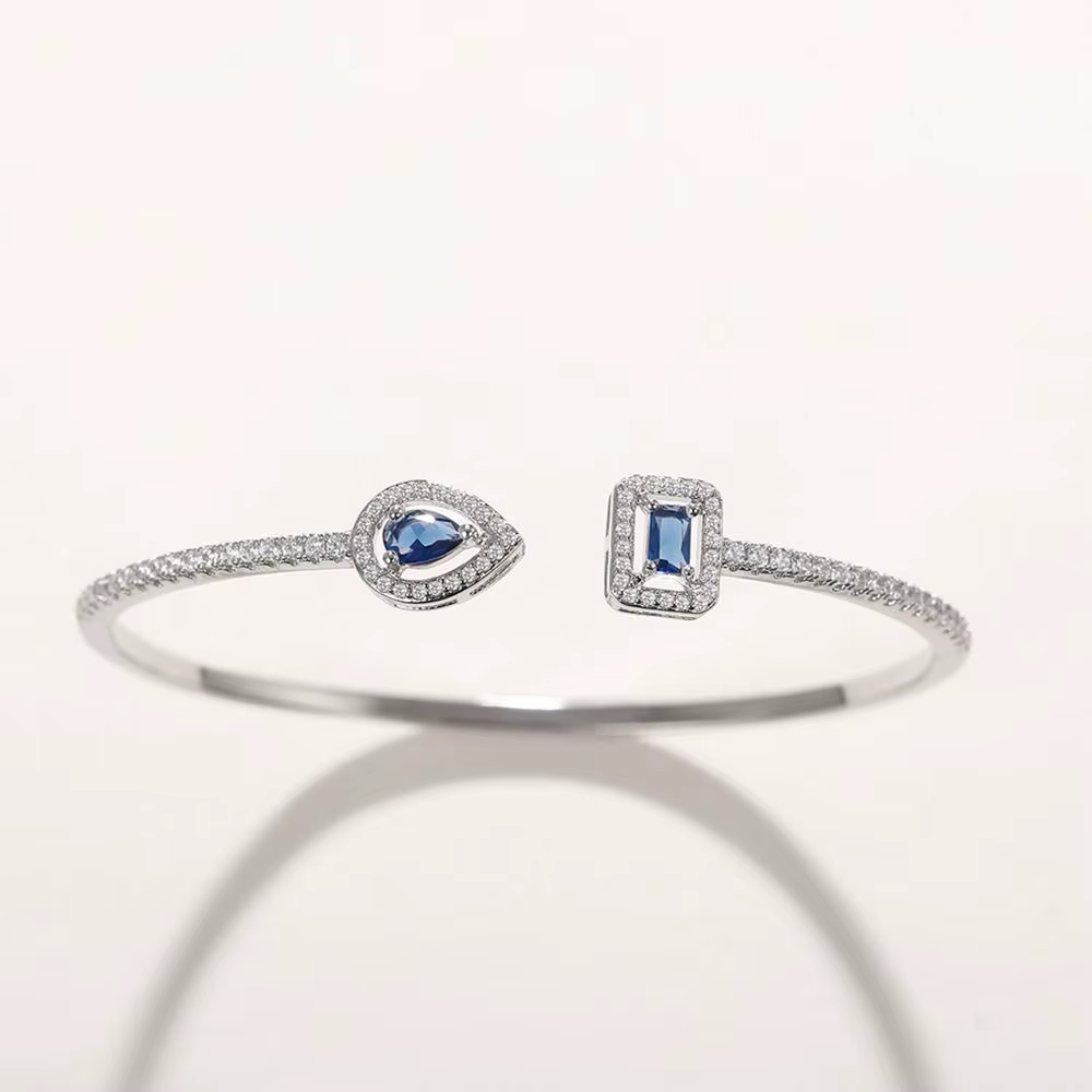 Bracelet manchette en zircone cubique