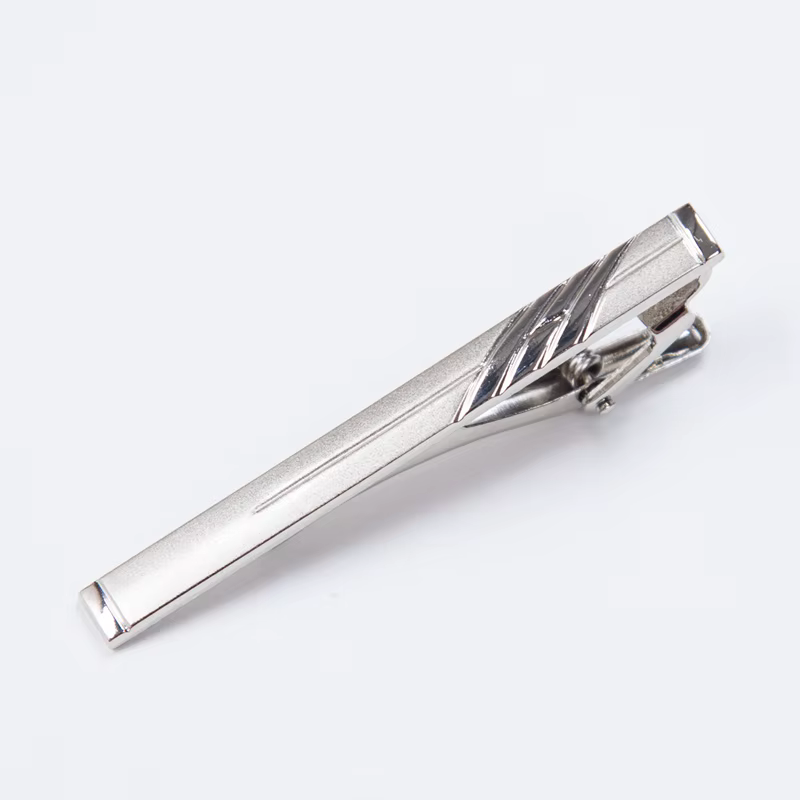 Pince à cravate en métal couleur argent pour hommes, pour cadeaux de mariage, fermoir à cravate, barre de cravate en cristal, épingle à cravate pour accessoires pour hommes